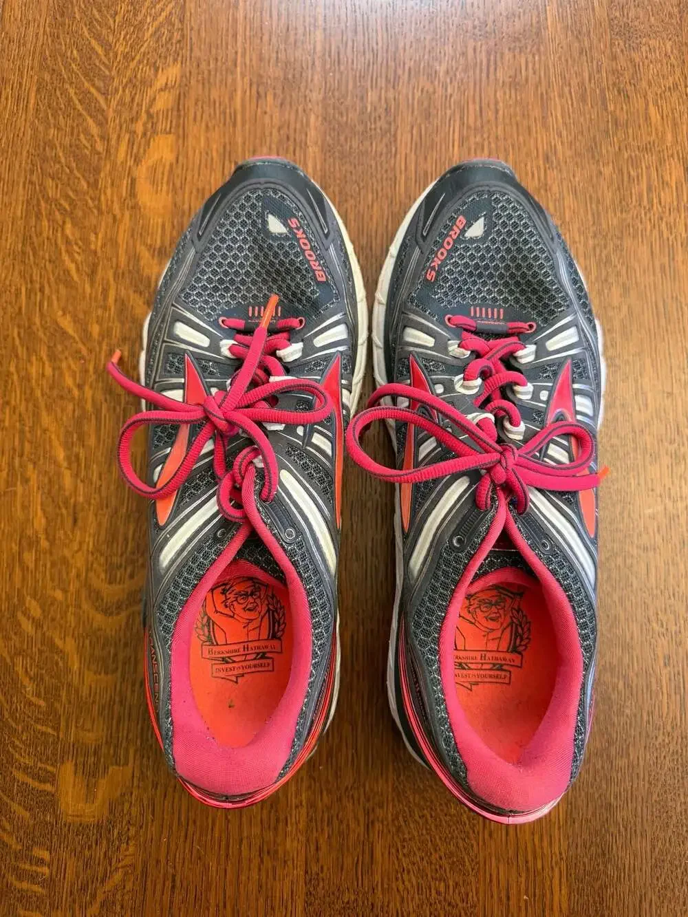 Brooks Transcend Berkshire Hathaway Special Edition Running Shoes